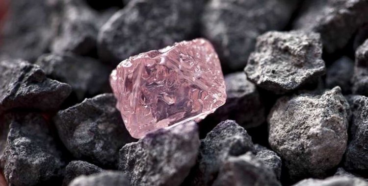 Mina do Lulo rende mais 7,3 milhões USD em vendas de diamantes