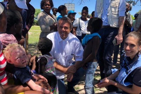 : Paolo Balladelli, Coordenador Residente da ONU em Angola, e Gemma Connell, Chefe do Escritório da OCHA na África Austral e Oriental, durante a sua visita à comuna de Nehone, província do Cunene. ONU Angola