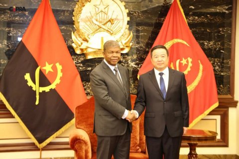 : Facebook Presidência da República - Angola 