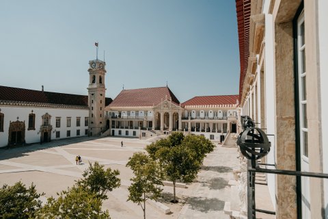 : Facebook Universidade de Coimbra