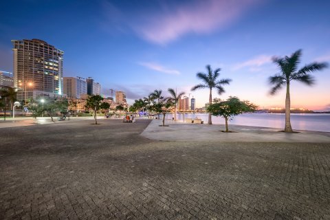 :  Angola Image Bank  