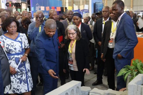 Presidente João Lourenço visita o stand da Probetão na Expo-Indústria: 