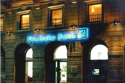 : Facebook Deutsche Bank