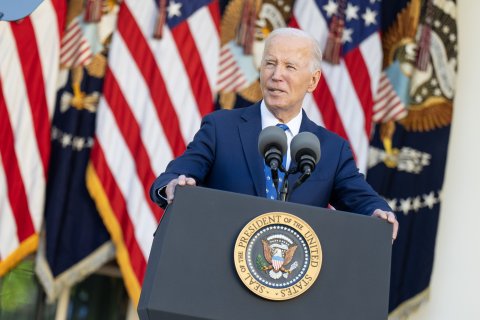 : Official White House Photo by Oliver Contreras