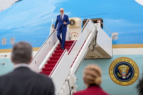 : X The White House