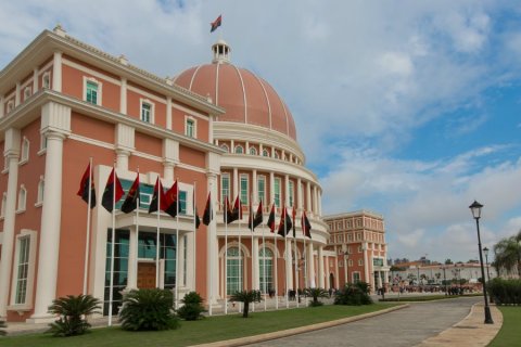 : Facebook Assembleia Nacional de Angola 