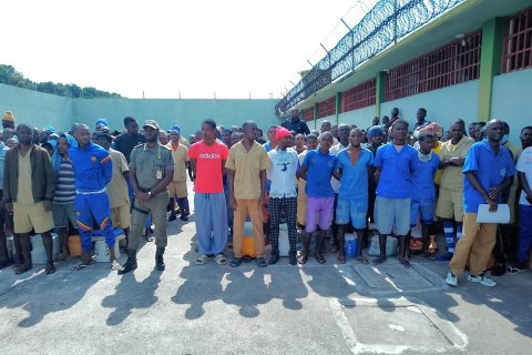 : Facebook Minint - Angola