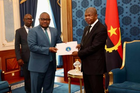: Facebook Presidência da República - Angola 