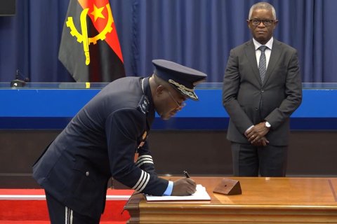 : Facebook Governo de Angola