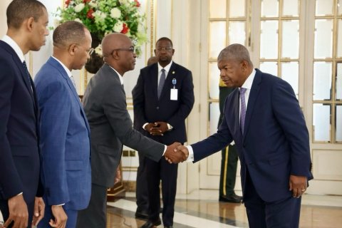 : Facebook Presidência da República - Angola