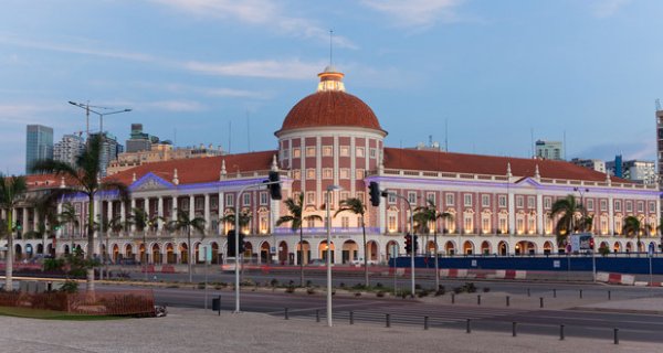 Portal de Angola: 