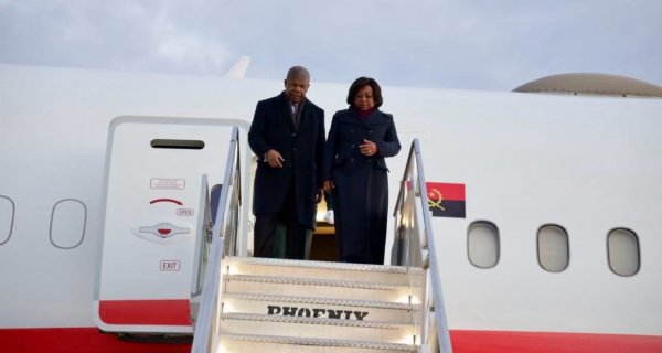 : Facebook Presidência da República - Angola