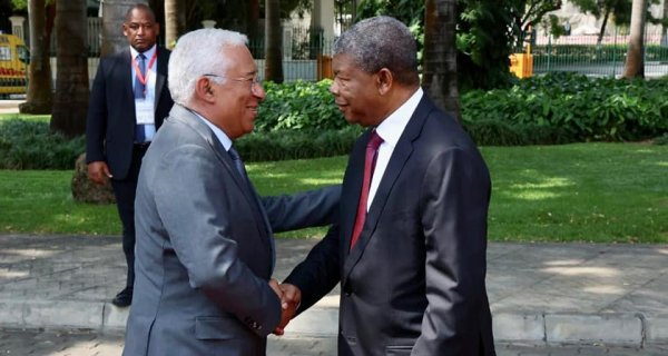 : Facebook Presidência da República - Angola 