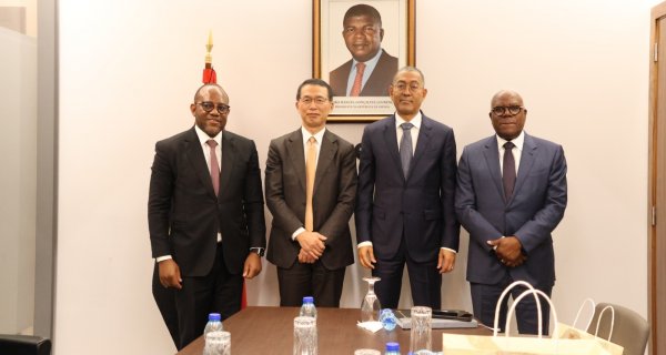 : Facebook Ministério dos Recursos Minerais, Petróleo e Gás Angola 