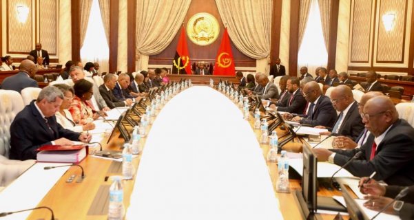 : Facebook Presidência da República - Angola 