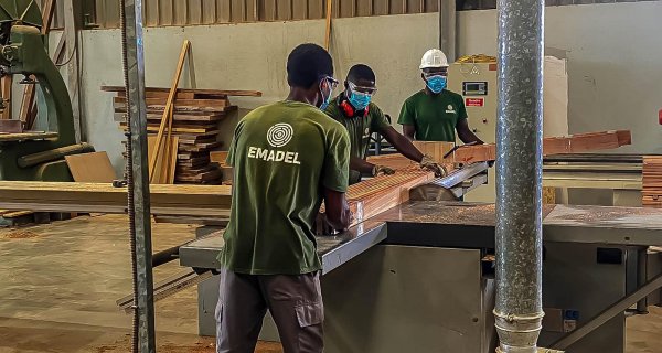 : Facebook do Ministério da Indústria e Comércio Angola