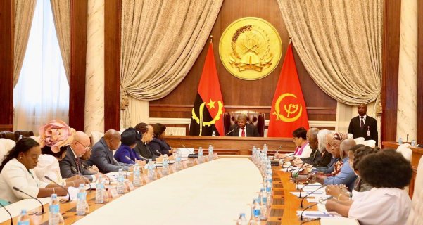 : Facebook Presidência da República - Angola 
