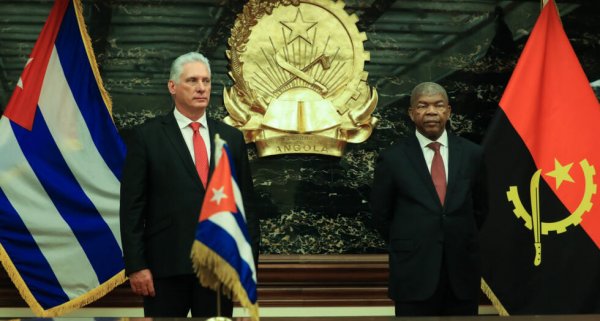 : Presidente de Cuba, Miguel Díaz-Canel Bermúdez, e João Lourenço, Presidente da República (Foto: LUSA - Ampe Rogério)