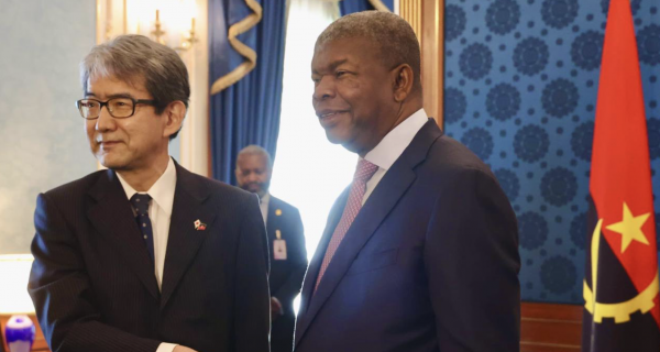 : Facebook Presidência da República - Angola 