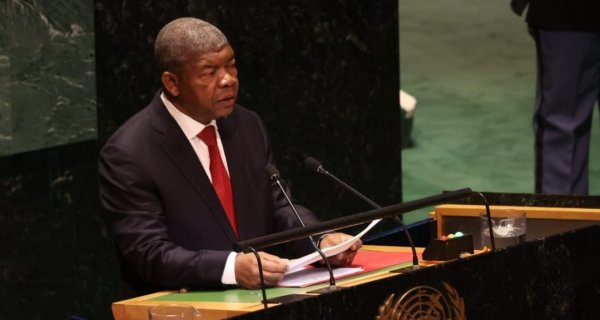 : Facebook da Presidência da República - Angola