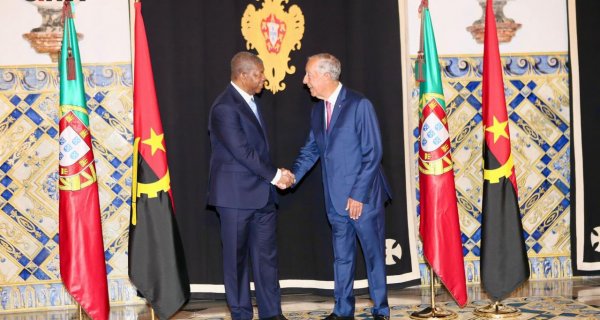 : Facebook Presidência da República - Angola 