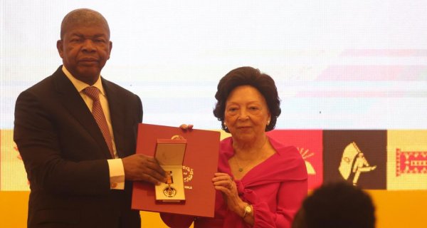 : Facebook Presidência da República - Angola 