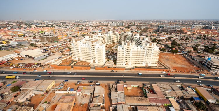 <a href='http://www.angolaimagebank.com' target='_blank'>Angola Image Bank</a>: 