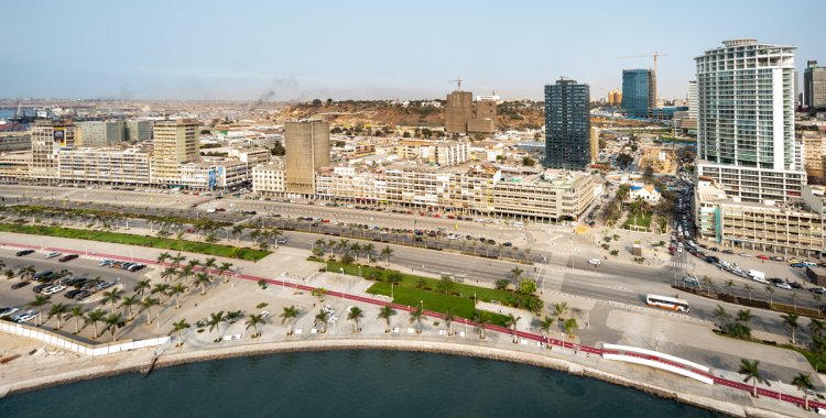 <a href='http://www.angolaimagebank.com' target='_blank'>Angola Image Bank</a>: 