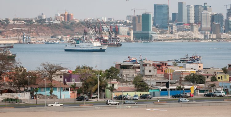 <a href='http://www.angolaimagebank.com' target='_blank'>Angola Image Bank</a>: 
