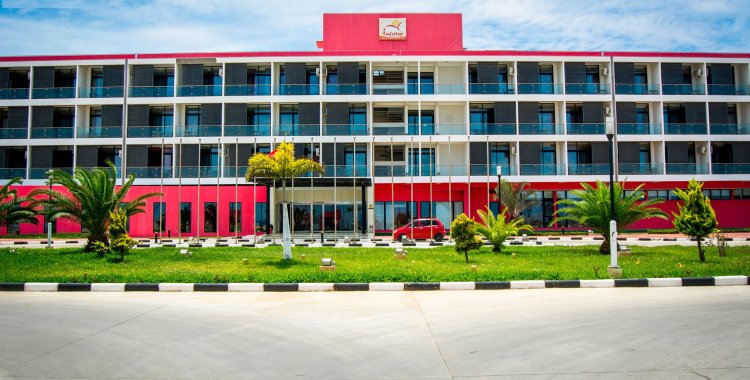 : Hotel Infotur Namibe