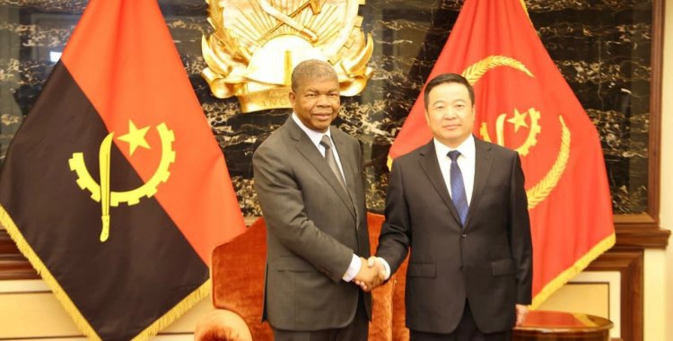 : Facebook Presidência da República - Angola 