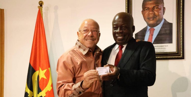 : Facebook Minint - Angola