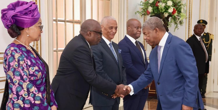 : Facebook Presidência da República - Angola 