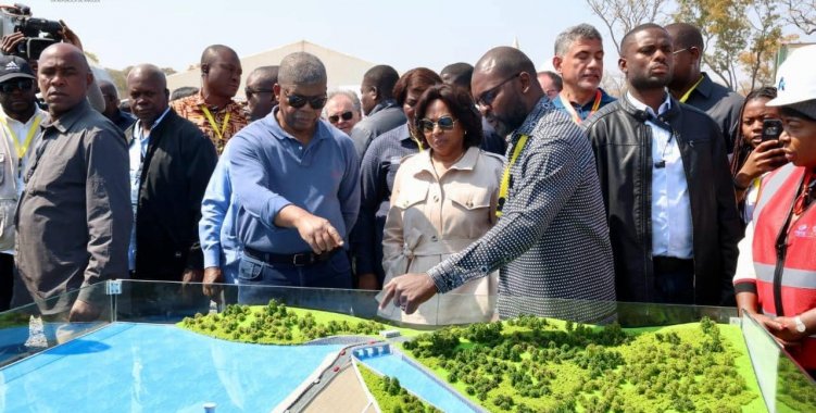 : Facebook Governo de Angola