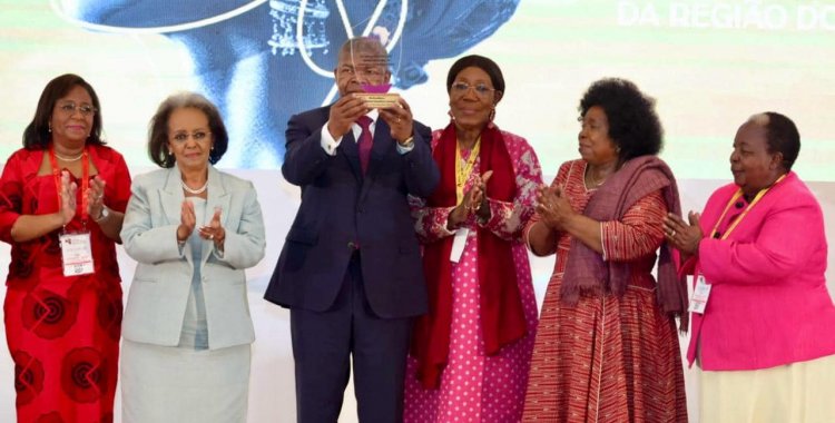 : Facebook Presidência da República - Angola 