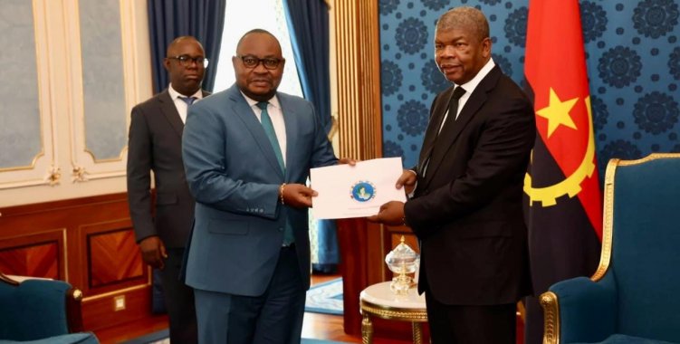 : Facebook Presidência da República - Angola 