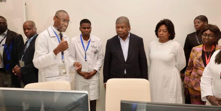 : Faebook Presidência da República - Angola 