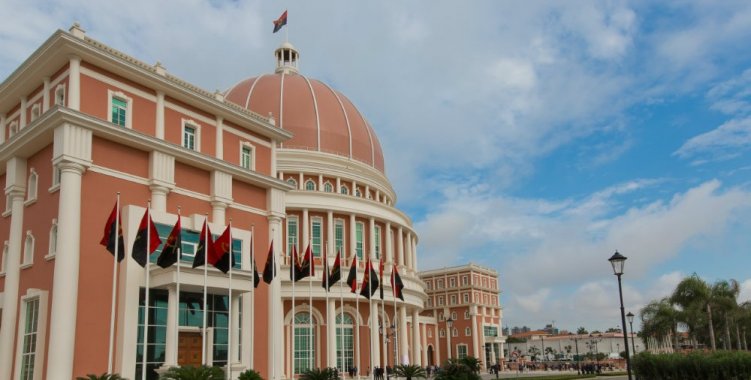 : Facebook Assembleia Nacional de Angola 