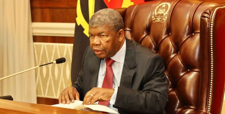 : Facebook Presidência da República - Angola