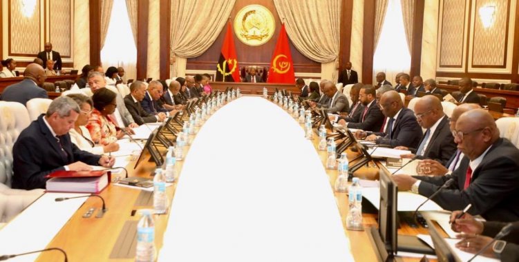 : Facebook Presidência da República - Angola 