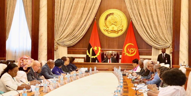 : Facebook Presidência da República - Angola 
