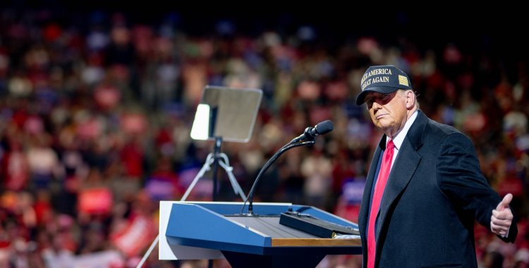 : Facebook Donald J. Trump 