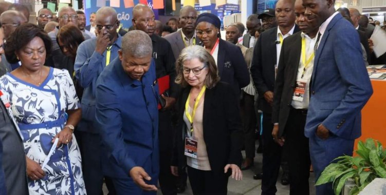 Presidente João Lourenço visita o stand da Probetão na Expo-Indústria: 