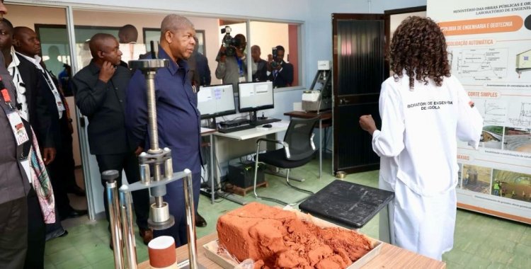 : Facebook Presidência da República - Angola 