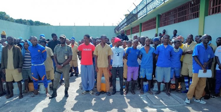 : Facebook Minint - Angola