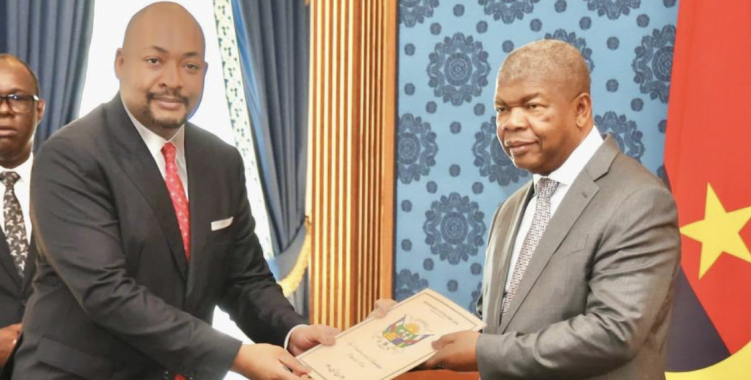 : Facebook Presidência da República - Angola 