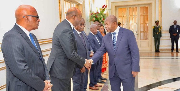 : Facebook Presidência da República - Angola 