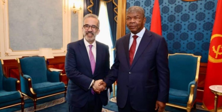 : Facebook Presidência da República - Angola 