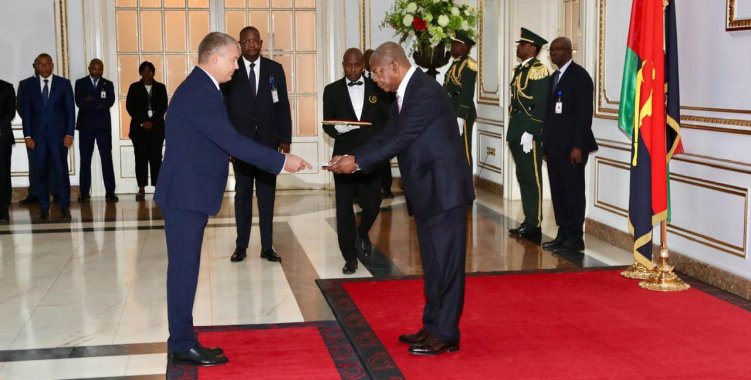 : Facebook Presidência da República - Angola 