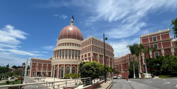 : Parlamento